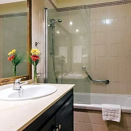 Aparthotel Muthu Royal Park Albatros Charco del Pino