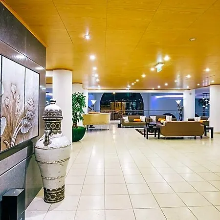 Aparthotel Muthu Royal Park Albatros Charco del Pino